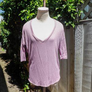 Express V-Neck London Tee